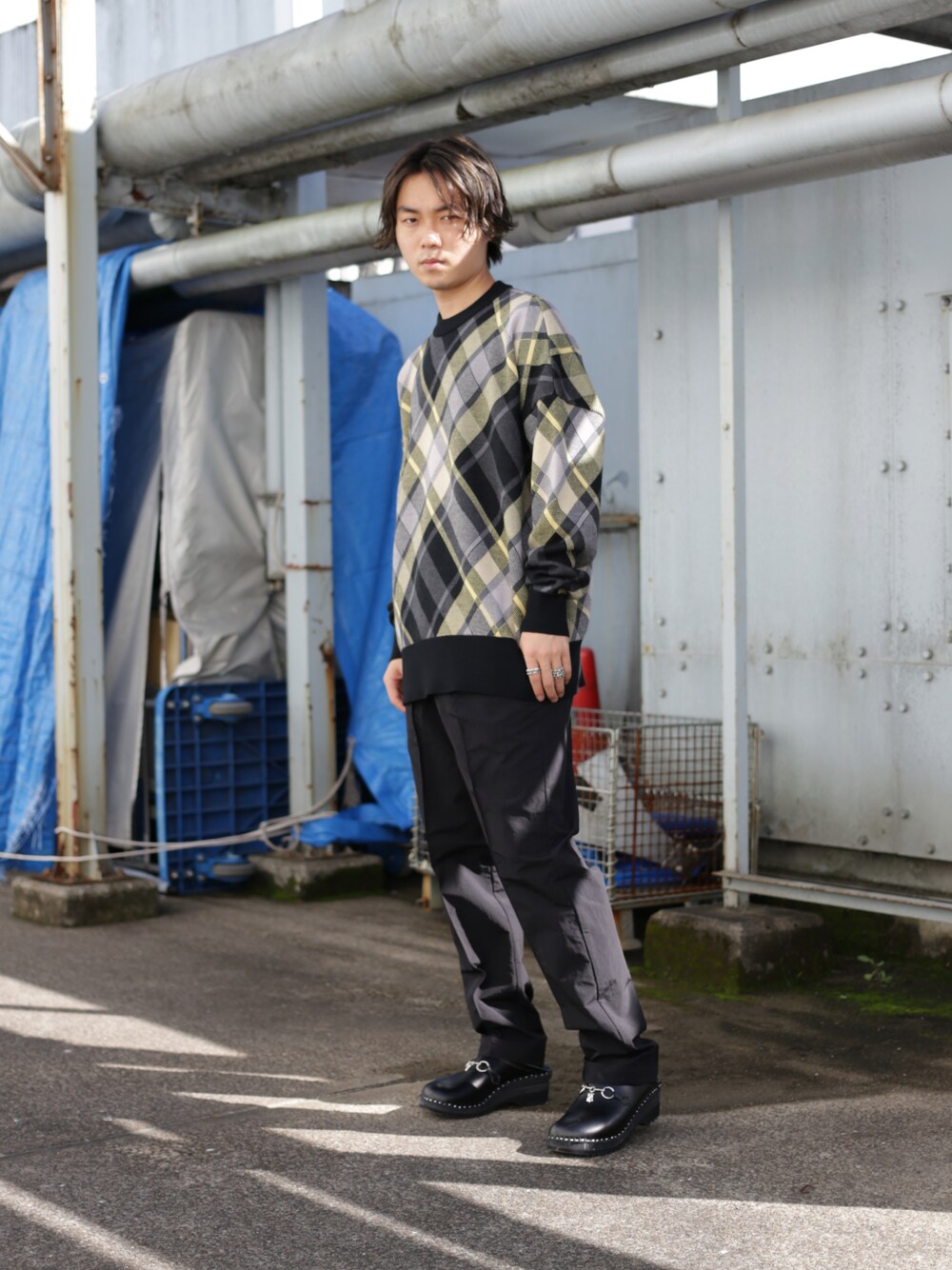 「秋服コーデ、韓国ファッション、秋のコーデ、韓国コーデ」｜「CITY TOKYOのKAZUHIKO ANDO × A＋TOKYO テーパードパンツ/CULLNIデザイナー別注（スラックス、ブラック系）」を使った、aplusyutoさん（メンズ・165cm）の秋コーディネートの1枚目の写真