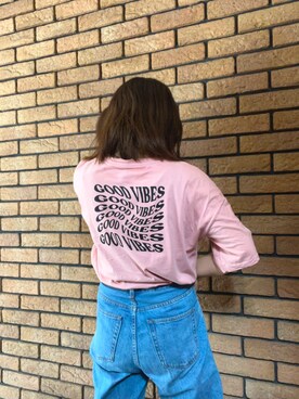「ad thieのアイテム（Tシャツ/カットソー、ピンク系）」を使った、華さん（レディース・157cm）の秋コーディネート