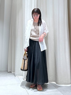 「BABYLONE（バビロン）の【欠品カラー予約】ラミーシアーカシュクールシャツ（シャツ/ブラウス、ホワイト系）」を使った、あおのさん（レディース・164cm）の春コーディネート