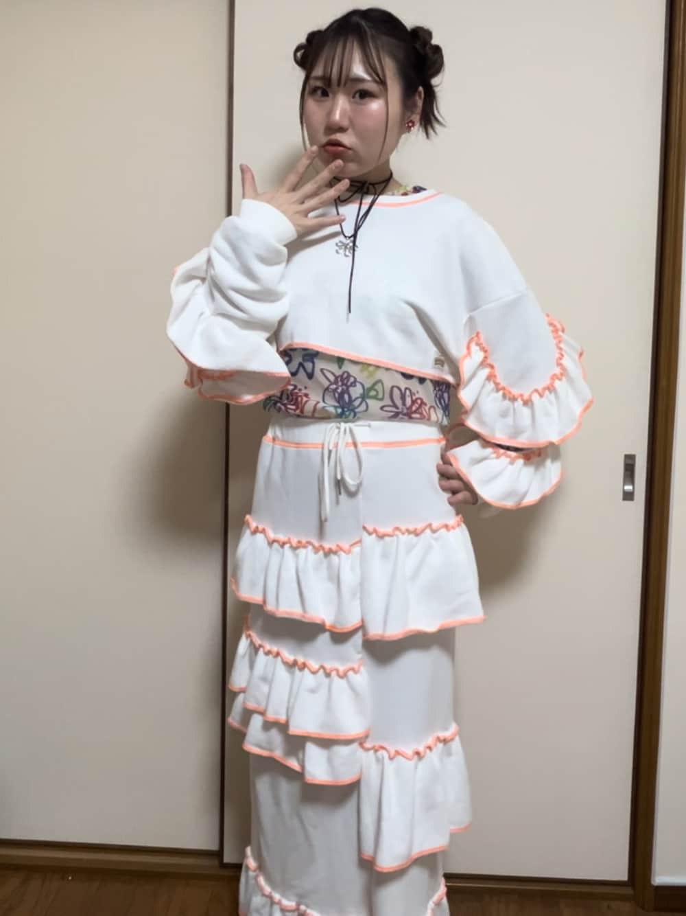 「春めき満開コーデ、いいね、save、フォローお願いします🤑、春服」｜「HELLO.SANFRANCISCOの【HELLO.SANFRANCISCO/ハローサンフランシスコ】ランダムフリルスウェットスカート（スカート、ホワイト系）」を使った、にじちゃんさん（レディース・158cm）の春コーディネートの1枚目の写真