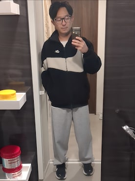 「NIKE（ナイキ）のアイテム（ジャケット/アウター）」を使った、金欠おじさんさん（メンズ・165cm）の春コーディネート