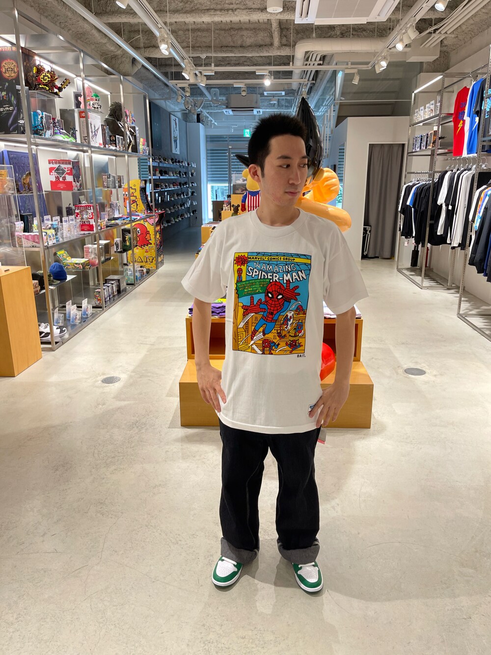 「marvel、Spider-Man、マーベル、Bait、ベイト」｜「BAITのBAIT SPIDER-MAN COMIC TEE 204-MRV-TEE-001（Tシャツ/カットソー、ホワイト系）」を使った、SHUN HOSOKAWAさん（メンズ・165cm）の夏コーディネートの1枚目の写真