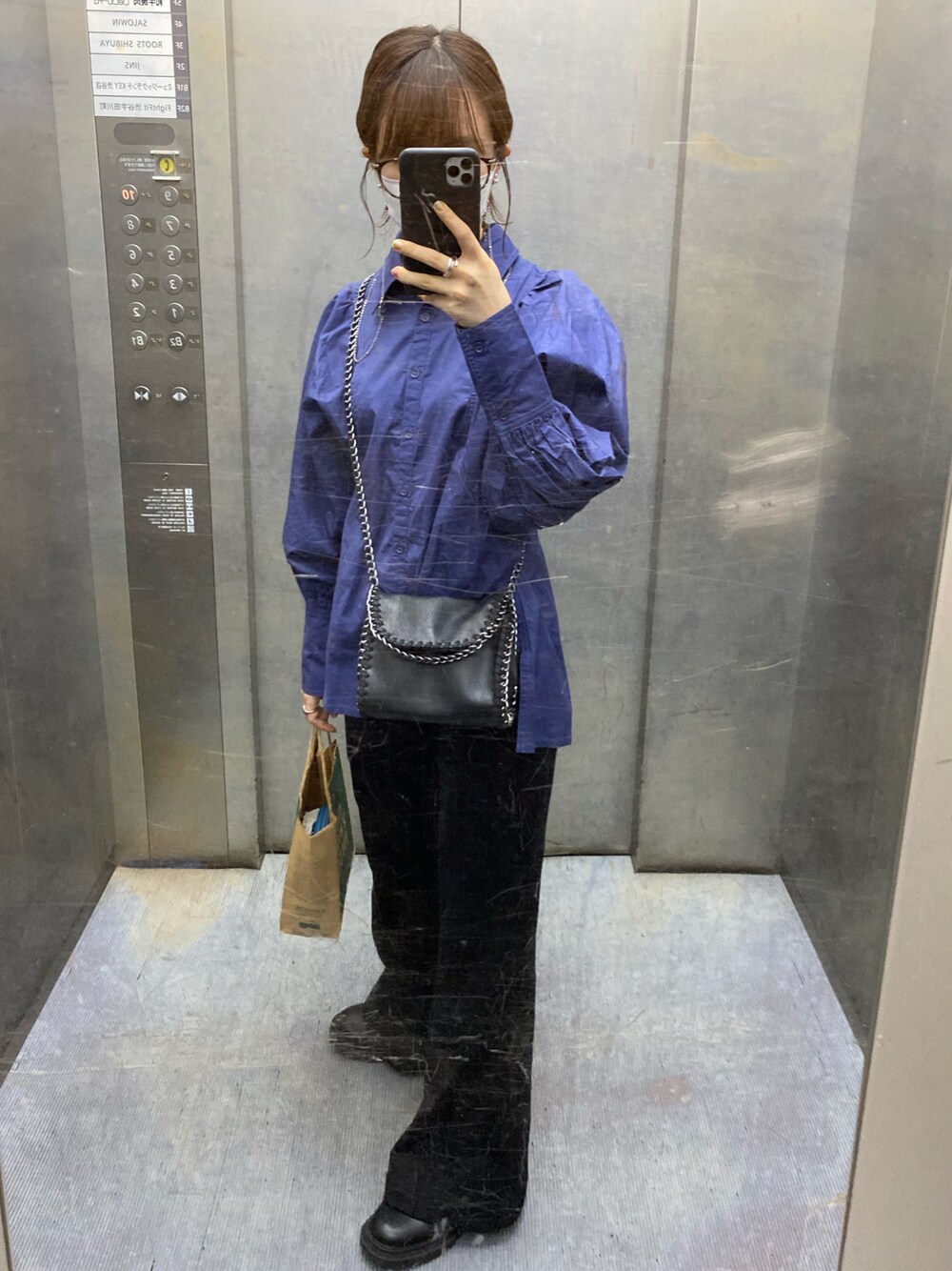 「大人コーデ、シンプルコーデ、リラックススタイル、カラーコーデ、着回しコーデ、シンプル、大人カジュアル、wcloset、GRL、SLY、ブルー×ブラック」｜「w closetのアイテム（シャツ/ブラウス、ブルー系）」を使った、onakasuiteruyoさん（レディース・152cm）の夏コーディネートの1枚目の写真
