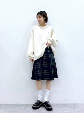 「RAGEBLUE（レイジブルー）のアイテム（ローファー）」を使った、やながわこころさん（レディース・167cm）の秋コーディネート