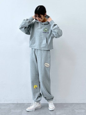「RAGEBLUE（レイジブルー）のアイテム（スウェットパンツ）」を使った、やながわこころさん（レディース・167cm）の春コーディネート