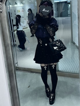 「アイテム（バレッタ/ヘアクリップ、ブラック系）」を使った、♥綾葉りの♡さん（レディース・167cm）の秋コーディネート
