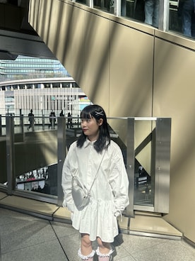 「FREE'S MART（フリーズマート）の◆袖ドロストティアードシャツミニワンピース（ワンピース、ホワイト系）」を使った、tsubomi0901さん（レディース・144cm）の春コーディネート