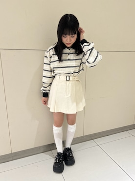 「FREE'S MART（フリーズマート）の◆〈セットアップ対応〉ベルト付きプリーツミニスカート（スカート、ホワイト系）」を使った、tsubomi0901さん（レディース・144cm）の春コーディネート
