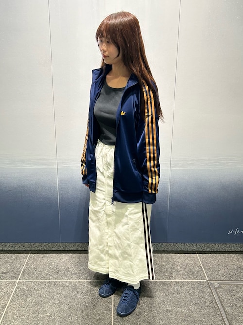 adidasのスカートを使ったコーディネート(ZOZOTOWN Yahoo!店