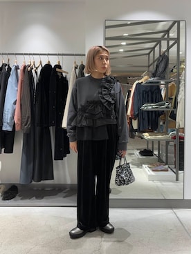 「KBF（ケイビーエフ）のフリルドッキングスウェット（スウェット）」を使った、chihiroさん（レディース・158cm）の秋コーディネート