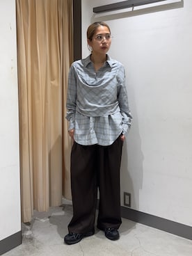 「KBF（ケイビーエフ）のダブルタックスラックス（その他パンツ、ブラウン系）」を使った、chihiroさん（レディース・158cm）の秋コーディネート