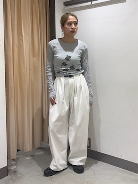 「KBF（ケイビーエフ）のベルトSETタックパンツ（その他パンツ、ホワイト系）」を使った、chihiroさん（レディース・158cm）の秋コーディネート
