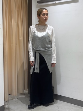 「KBF（ケイビーエフ）のキャミビスチェSETカーディガン（カーディガン/ボレロ、グレー系）」を使った、chihiroさん（レディース・158cm）の秋コーディネート