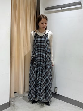 「KBF（ケイビーエフ）のチェックプリーツキャミワンピース（ワンピース、ブラウン系）」を使った、chihiroさん（レディース・158cm）の春コーディネート