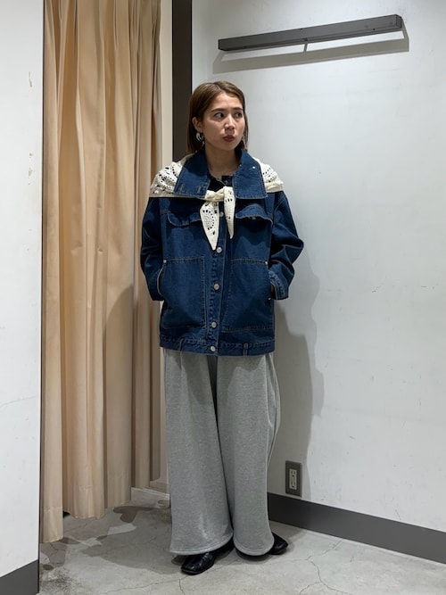 ハイネックデニムブルゾン（ブルゾン）｜KBF（ケイビーエフ）の