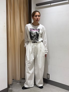「KBF（ケイビーエフ）のベルトSETタックパンツ（その他パンツ、ホワイト系）」を使った、chihiroさん（レディース・158cm）の秋コーディネート