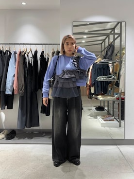 「KBF（ケイビーエフ）のフリルドッキングスウェット（スウェット）」を使った、chihiroさん（レディース・158cm）の秋コーディネート