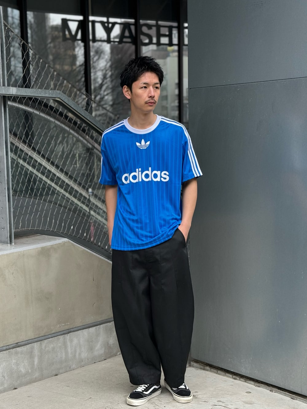【adidas 】ADICOLOR POLY TEEアディカラー　M adidas】 アディダス M ADICOLOR POLY T ショートスリーブ