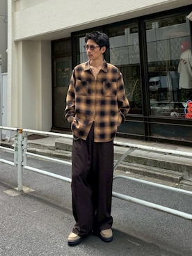 「CIAOPANIC（チャオパニック）のオンブレチェック2WAYシャツ（シャツ/ブラウス、イエロー系）」を使った、Shota Matsuokaさん（メンズ・180cm）の夏コーディネート