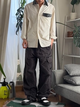 「CIAOPANIC（チャオパニック）のレザー切り替えストライプシャツ（シャツ/ブラウス、ホワイト系）」を使った、Shota Matsuokaさん（メンズ・180cm）の春コーディネート