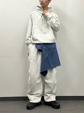 「アイテム（パーカー、グレー系）」を使った、Shota Matsuokaさん（メンズ・180cm）の冬コーディネート
