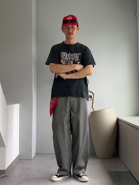 「CIAOPANIC（チャオパニック）のストライプカーブデニムパンツ（Denim pants、ブラック系）」を使った、Shota Matsuokaさん（メンズ・180cm）の春コーディネート