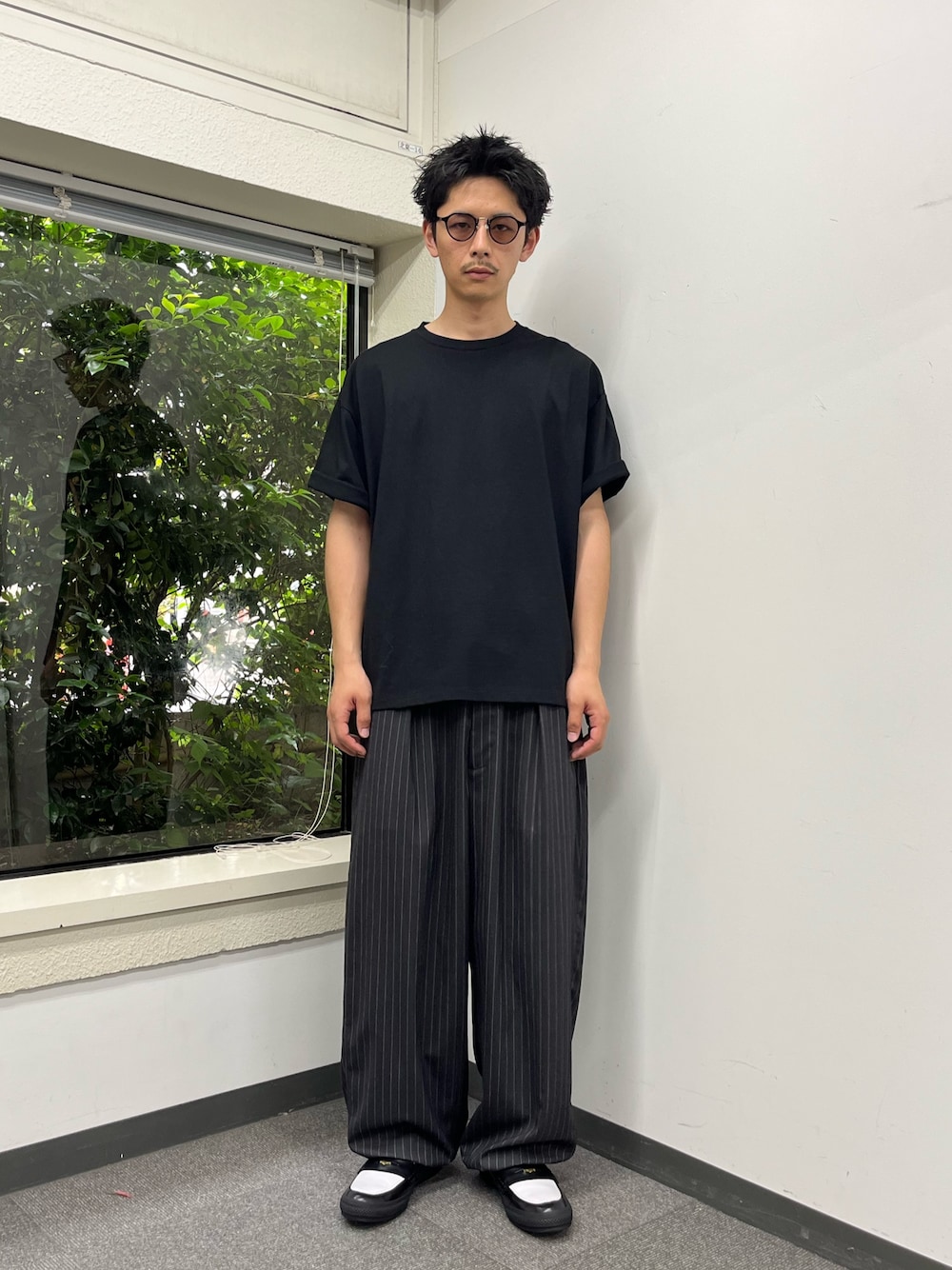 「CIAOPANICのヘビーウェイトボックスシルエットTシャツ（Tシャツ/カットソー、ブラック系）」を使った、Shota Matsuokaさん（メンズ・180cm）の夏コーディネートの1枚目の写真
