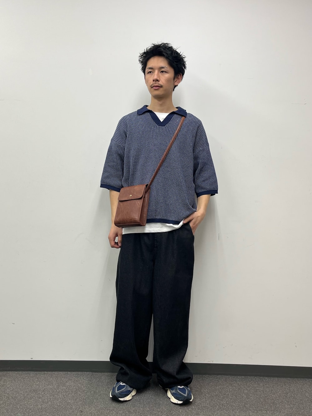 「CIAOPANICのバーズアイサマーニットポロシャツ（シャツ/ブラウス、ブルー系）」を使った、Shota Matsuokaさん（メンズ・180cm）の春コーディネートの1枚目の写真
