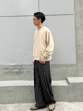「CIAOPANIC（チャオパニック）のヘンリーネックスウェット（Tシャツ/カットソー、ベージュ系）」を使った、Shota Matsuokaさん（メンズ・180cm）の秋コーディネート
