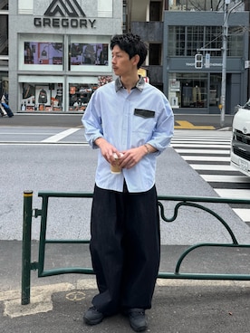 「CIAOPANIC（チャオパニック）のレザー切り替えストライプシャツ（シャツ/ブラウス、ブルー系）」を使った、Shota Matsuokaさん（メンズ・180cm）の春コーディネート