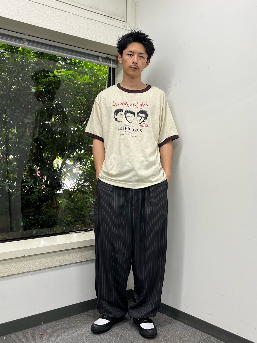 「CIAOPANICのアソートプリントリンガーTシャツ（Tシャツ/カットソー、ブラウン系）」を使った、Shota Matsuokaさん（メンズ・180cm）の夏コーディネートの1枚目の写真