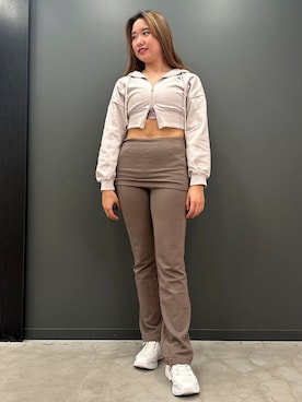 「adidas by Stella McCartney（アディダスバイステラマッカートニー）のアイテム（その他パンツ）」を使った、WNさん（レディース・168cm）の冬コーディネート