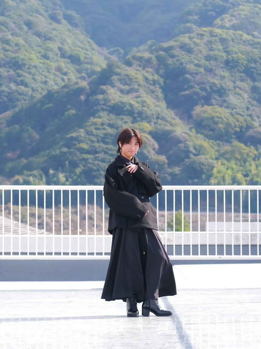 「中性、モード、綺麗めコーデ、袴パンツ、HARE、ブルゾン、KUUUPY、低身長、学生、高校生、デート服、オールブラック、CLEL、秋冬コーデ、冬コーデ」｜「HAREのウールフラシトレンチブルゾン(HARE)（ブルゾン、ブラック系）」を使った、だおん。さん（メンズ・162cm）の冬コーディネートの1枚目の写真