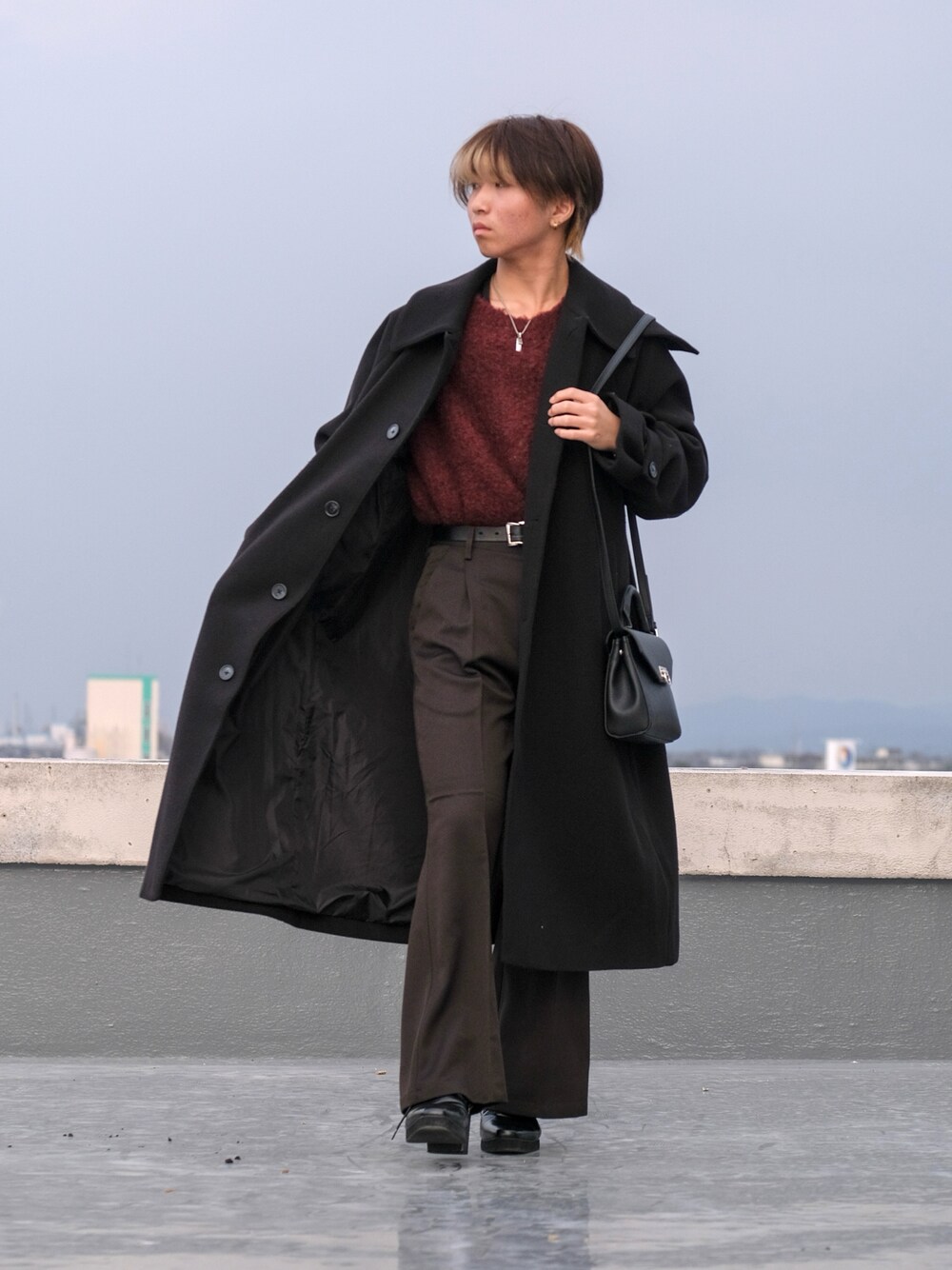 「KUUUPY、ニット、ワインレッド、垢抜け、低身長コーデ、キレイめコーデ、デート、学生コーデ、コート、CLEL、雰囲気イケメン」｜「KUUUPYのWool Mix Shaggy Knit Pullover - ミックスウール混シャギーニットプルオーバー（ニット/セーター、レッド系）」を使った、だおん。さん（メンズ・162cm）の冬コーディネートの1枚目の写真