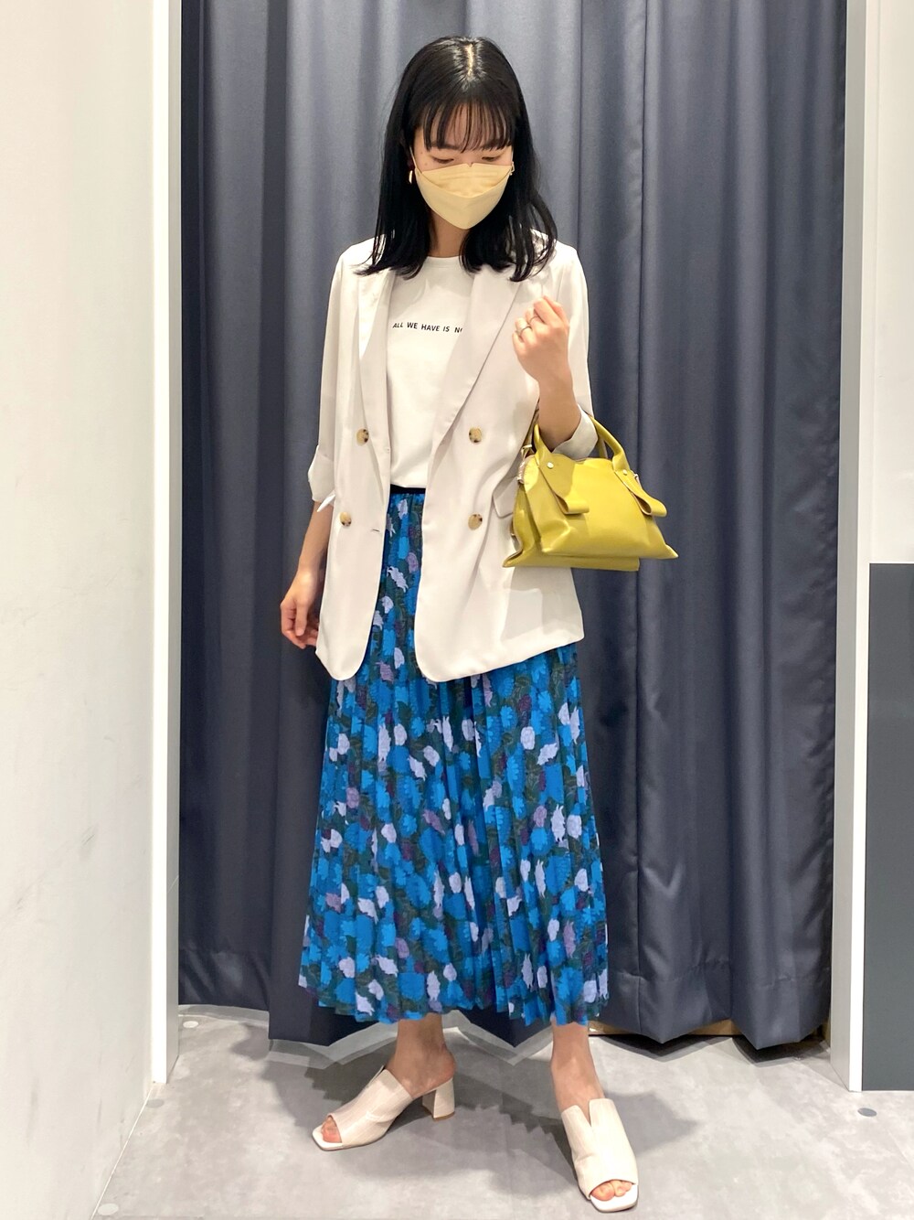 YECCA VECCA（イェッカヴェッカ）の「ダブルブレストジャケット