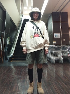 「アイテム（ソックス/靴下）」を使った、ほりいかなさん（レディース・164cm）の秋コーディネート