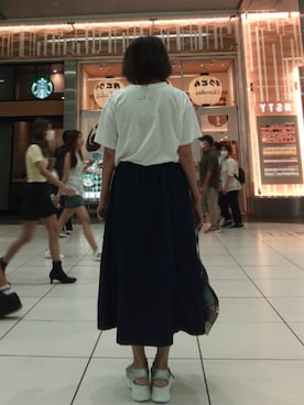 「アイテム（クラッチバッグ）」を使った、ほりいかなさん（レディース・164cm・30代）の夏コーディネート