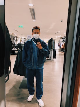 「blue」｜「アイテム（デニムジャケット）」を使った、Jack Cheungさん（メンズ・167cm）の冬コーディネート