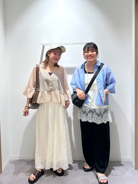 「GLOBAL WORK（グローバルワーク）のシルキータッチシアーシャツ5分袖/636672（シャツ/ブラウス、ブルー系）」を使った、めいめいさん（レディース・160cm）の夏コーディネート