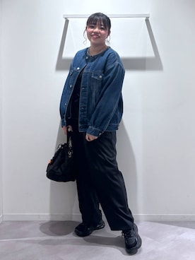 「アイテム（デニムジャケット）」を使った、めいめいさん（レディース・160cm・20代）の秋コーディネート