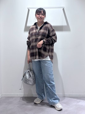 「GLOBAL WORK（グローバルワーク）のGOODデニムバギーパンツ/498388（デニムパンツ）」を使った、めいめいさん（レディース・160cm・20代）の秋コーディネート