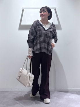 「GLOBAL WORK（グローバルワーク）のチュールフロッキー2WAYプルオーバー/1046122（Tシャツ/カットソー、ベージュ系）」を使った、めいめいさん（レディース・160cm）の秋コーディネート