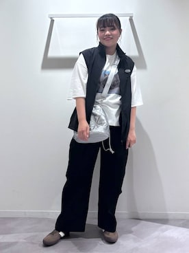 「アイテム（カーゴパンツ）」を使った、めいめいさん（レディース・160cm・20代）の夏コーディネート