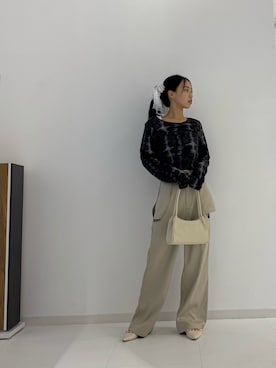 「アイテム（シュシュ）」を使った、renaさん（レディース・156cm）の秋コーディネート