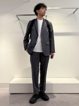 「アイテム（セットアップ）」を使った、奥原さん（メンズ・177cm）の秋コーディネート