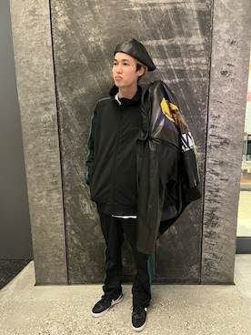 「AVIREX（アヴィレックス）のアイテム（ジャージ）」を使った、アオさん（メンズ・176cm）の冬コーディネート