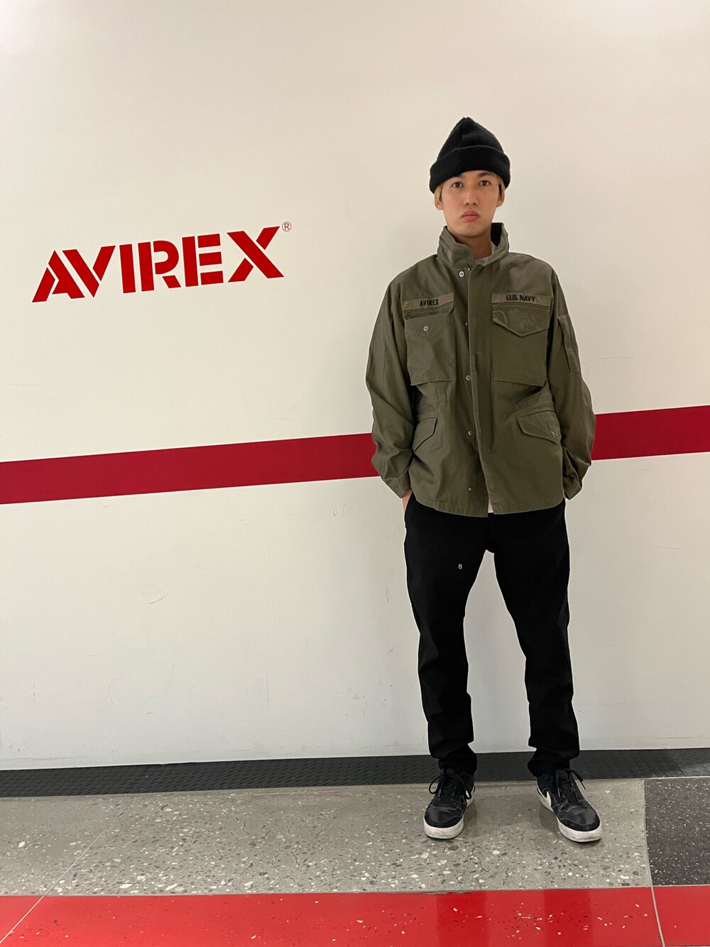 「AVIREX、フォローお願いします、フォローミー、AVIREXBelle、フォロー返します、いいね＆フォロー よろしくお願いします！、いいね、save、フォローお願いします🤑、いいね返し、フォロー、イイネ、お気に入り登録お願いします♡、ファッションの力を信じよう」｜「AVIREXのUSN PATCH M-65 ミリタリージャケット（ミリタリージャケット、グリーン系）」を使った、アオさん（メンズ・176cm）の冬コーディネートの1枚目の写真