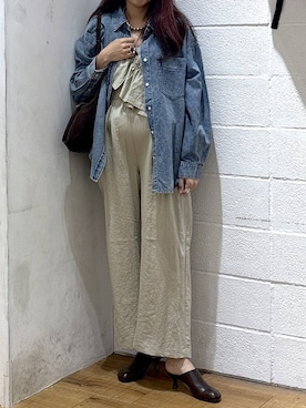 「LOWRYS FARM（ローリーズファーム）のアソートデニムＢＩＧシャツ　606472（シャツ/ブラウス、ブルー系）」を使った、hm4150さん（レディース）の春コーディネート