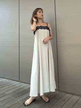 「NATURAL BEAUTY BASIC（ナチュラルビューティーベーシック）のレーストリムキャミワンピース（ワンピース、ベージュ系）」を使った、Aya.さん（レディース・162cm）の夏コーディネート