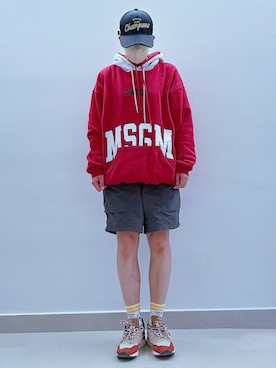 「MSGM（エムエスジーエム）のアイテム」を使った、RURURUKIAさん（レディース・165cm）の春コーディネート